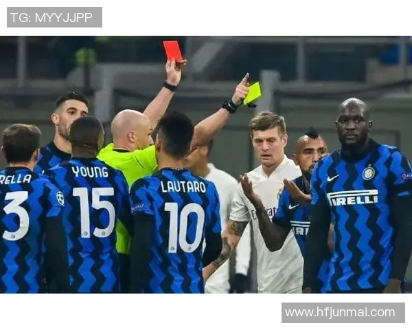 世界杯焦点战巴萨与国米战平红牌争议引发全场热议